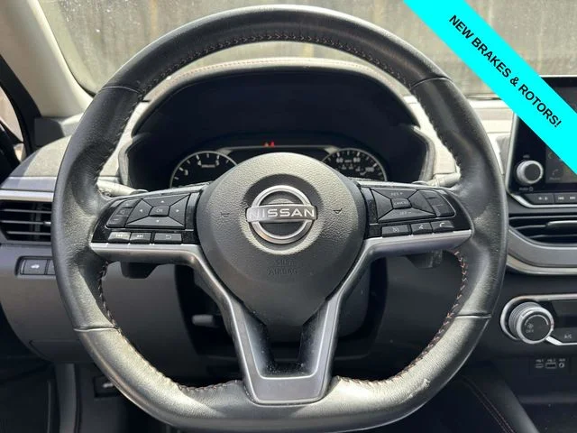 Used 2023 Pearl Nissan 2.5 SR image 17