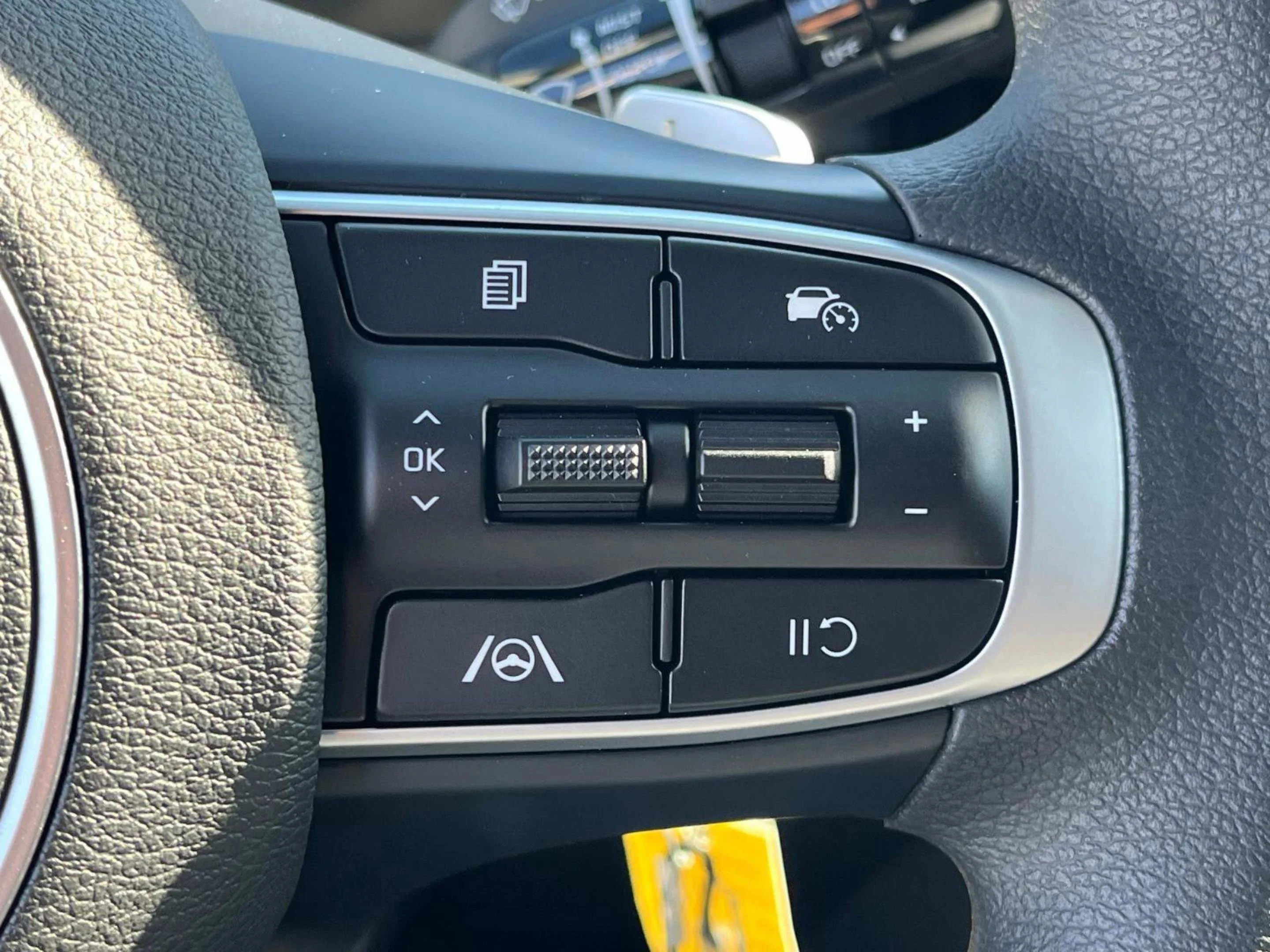 2025 Kia Sportage LX Hybrid - Photo 26