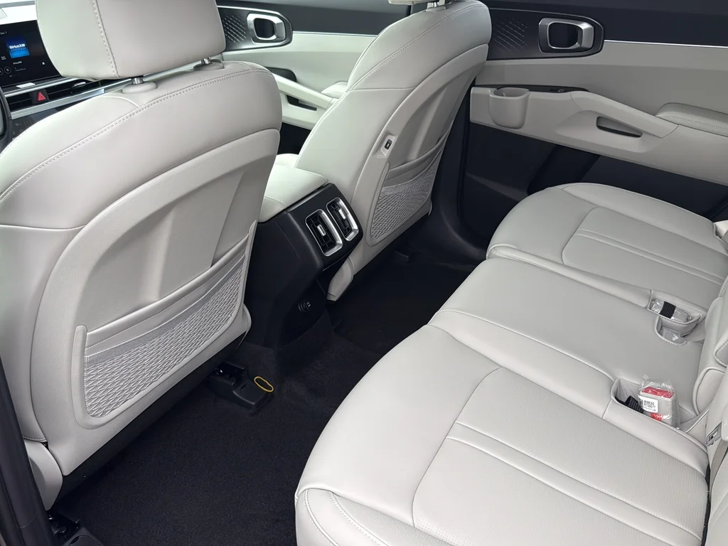 2026 Kia Sorento EX Hybrid - Photo 14