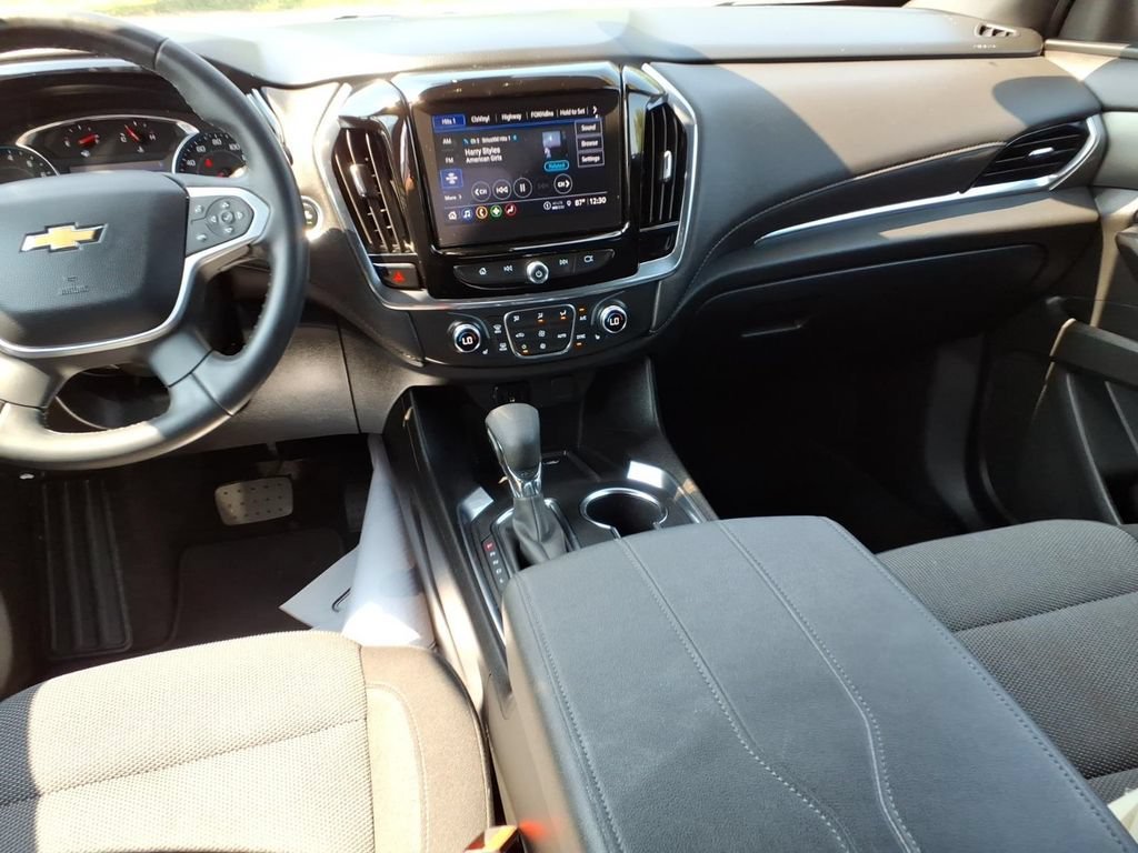 2023 Chevrolet Traverse 1LT - Photo 11