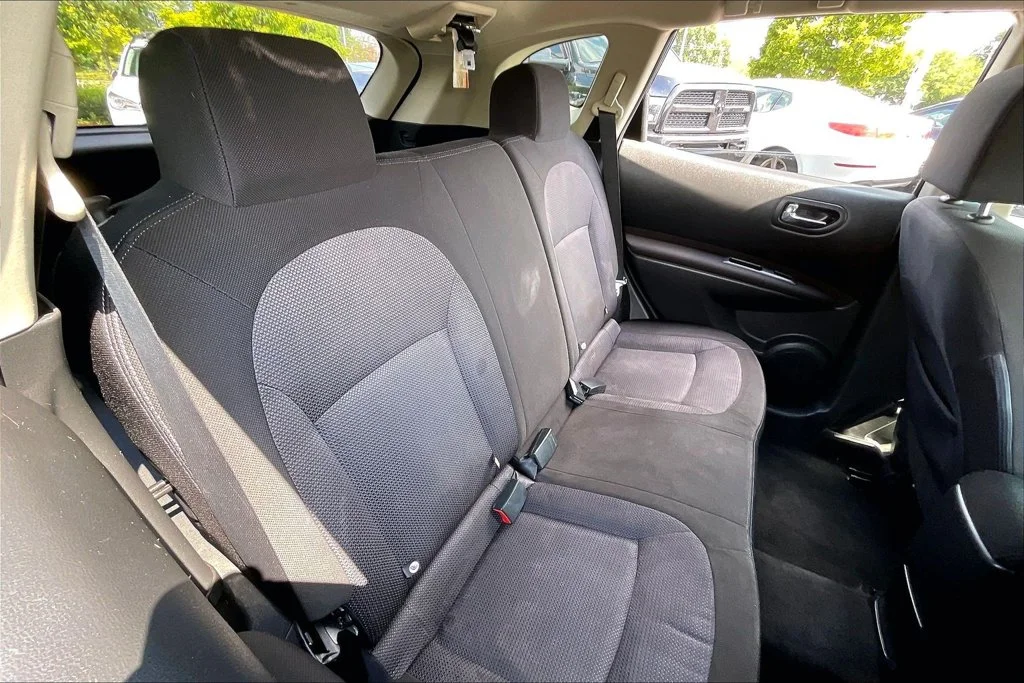 Used 2013 Black Nissan SV image 31