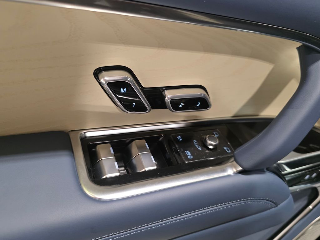 New 2026 Constellation Blue Ultra Metallic Gloss Land Rover SV image 21