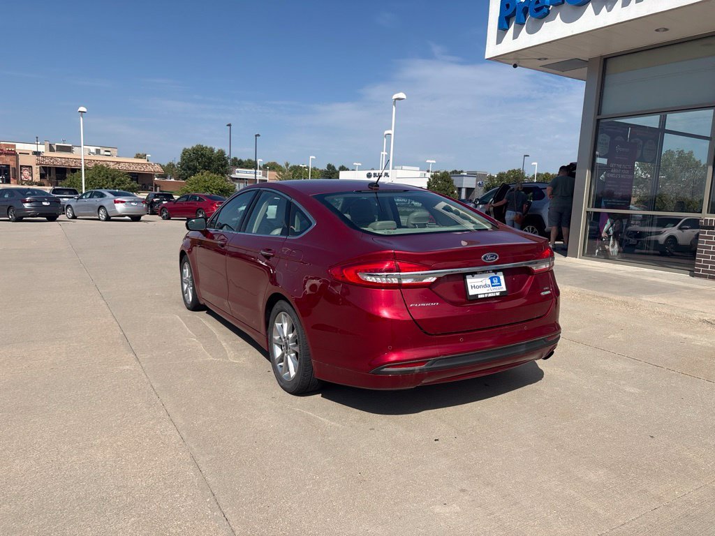 Used 2017 Ruby Red Metallic Ford SE image 7