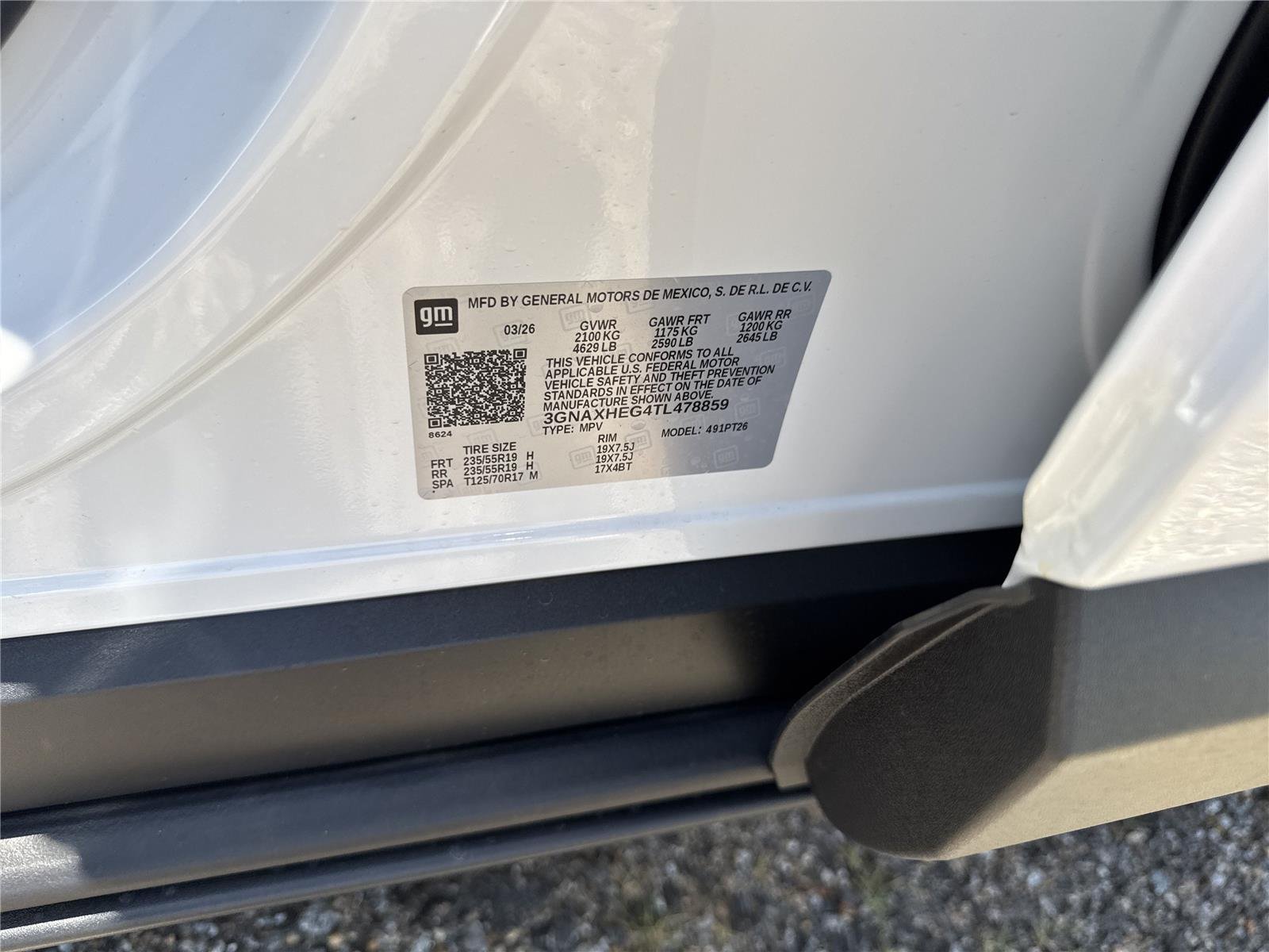 New 2026 Summit White Chevrolet LT image 39
