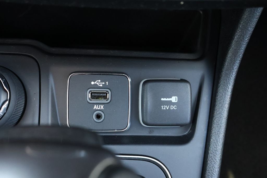 2021 Jeep Cherokee Latitude Lux - Photo 27