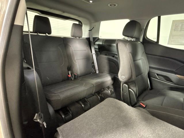 Used 2023 Light Stone Metallic GMC SLE image 31