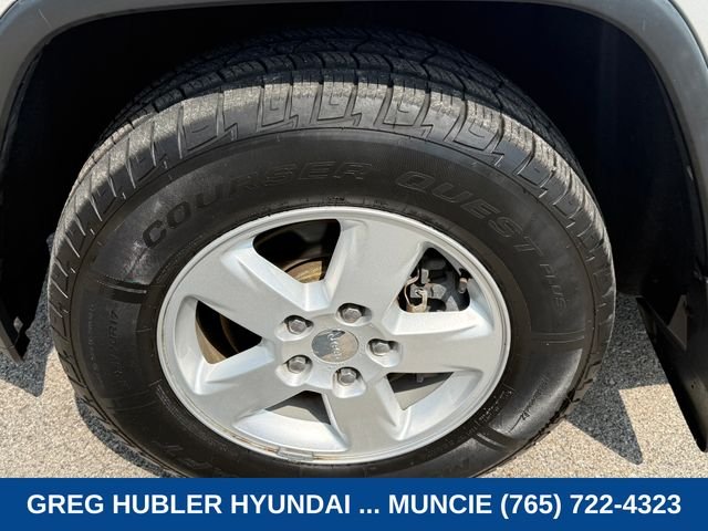 Used 2013 Silver Jeep Laredo image 13