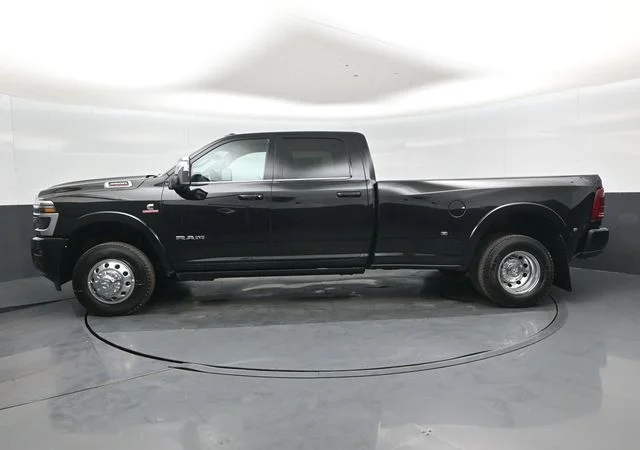 New 2026 Diamond Black Crystal Pearl-Coat Exterior Paint RAM Limited image 26