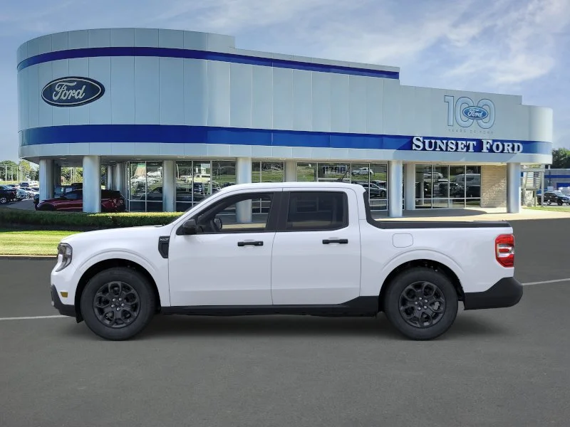 New 2026 Oxford White Ford XLT image 3