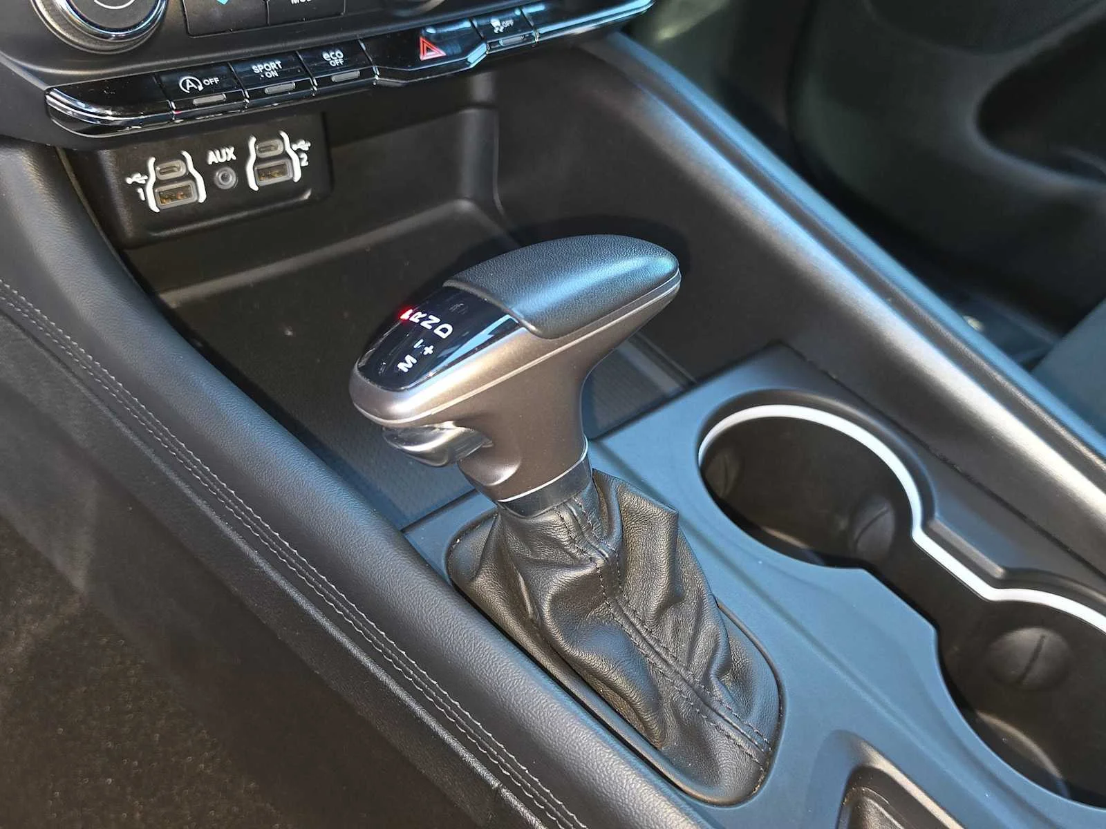 Used 2024 Frostbite Pearlcoat Dodge GT image 19