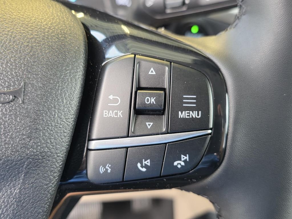 Used 2022 White Ford SEL image 33