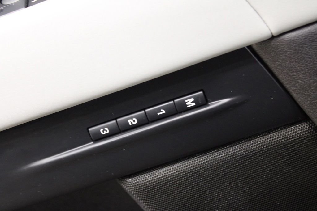 Used 2026 Gray Land Rover S image 41
