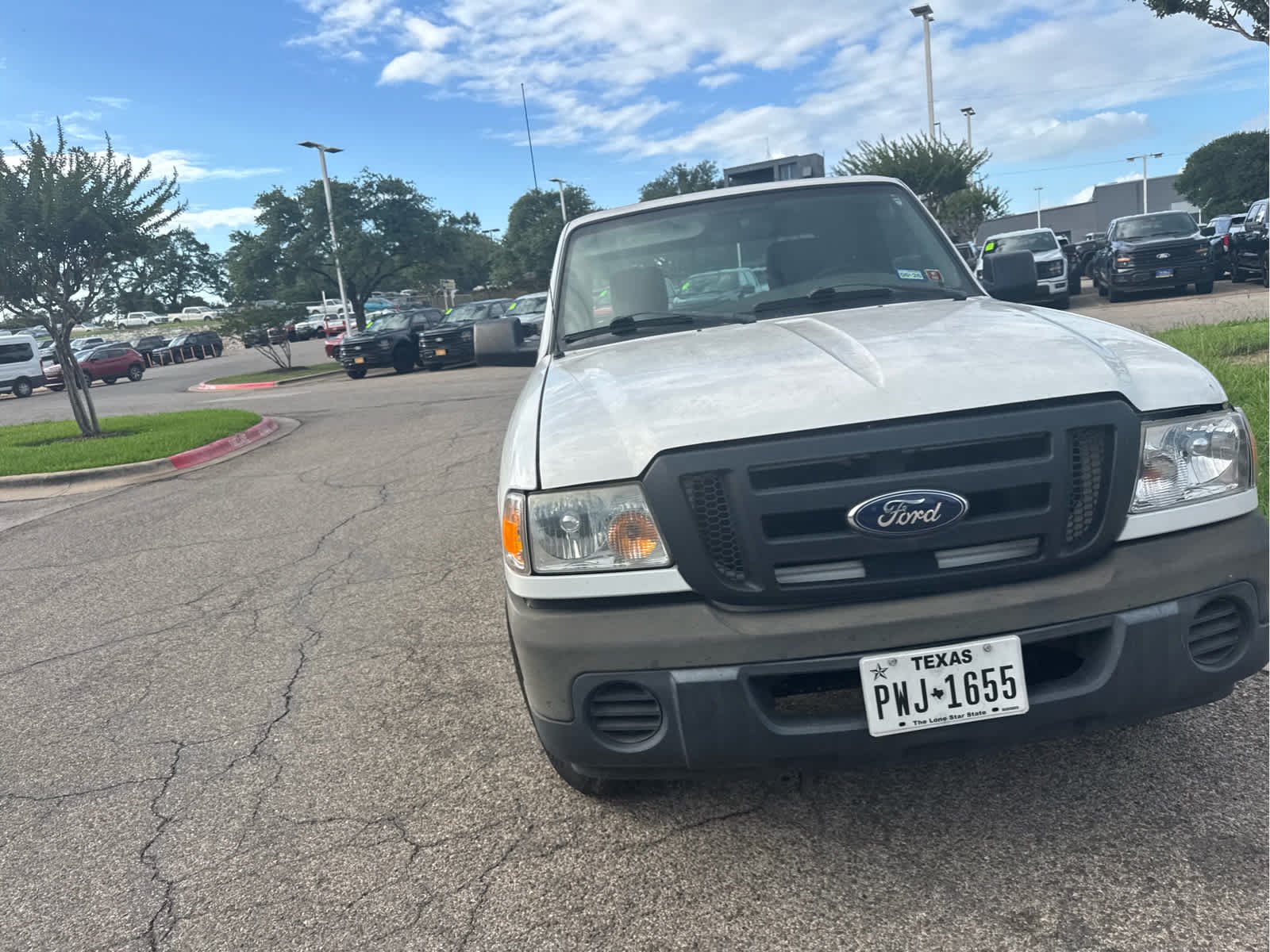 Used 2011 Oxford White Ford XL image 4
