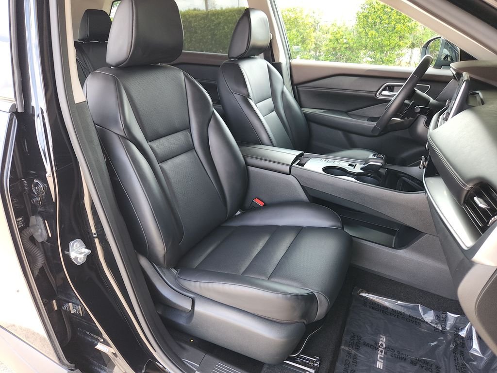Certified Used 2021 Black Nissan SV image 13