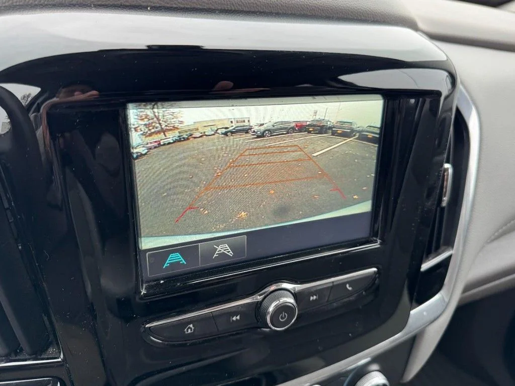 Used 2019 Silver Chevrolet LT image 20