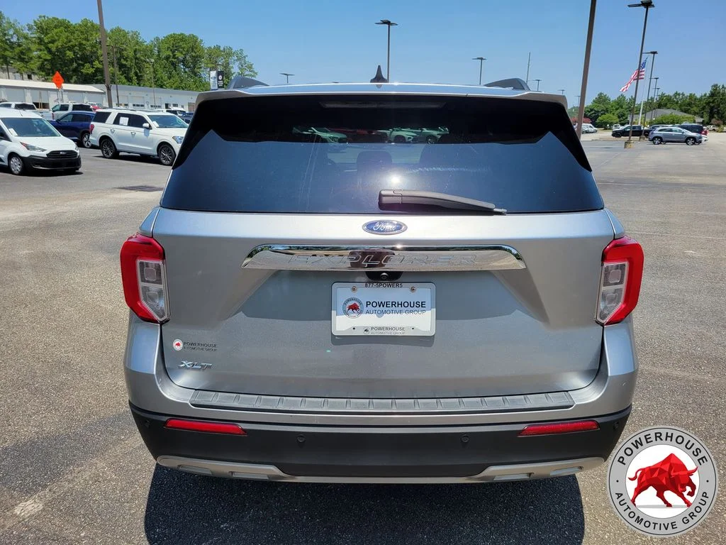 Used 2023 Silver Ford XLT image 4
