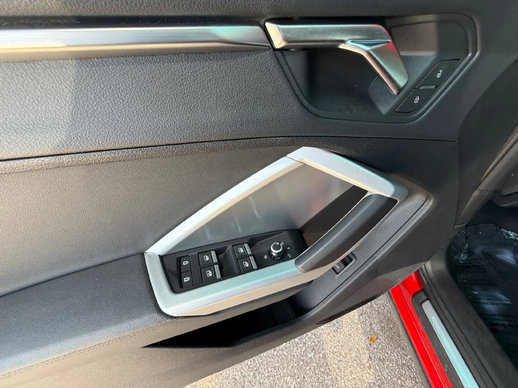 Used 2025  Audi Premium image 11