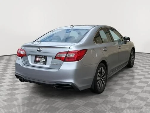 Used 2019 Silver Subaru 2.5i image 3