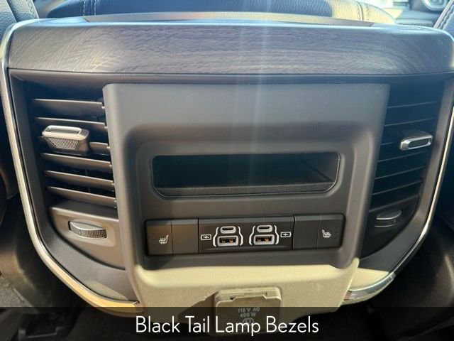 New 2026 Ivory White Tri-Coat Pearl-Coat Exterior Paint RAM Laramie image 30