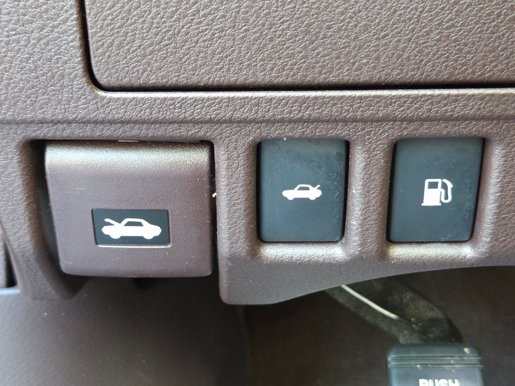 Used 2017 Obsidian Lexus 350 image 17