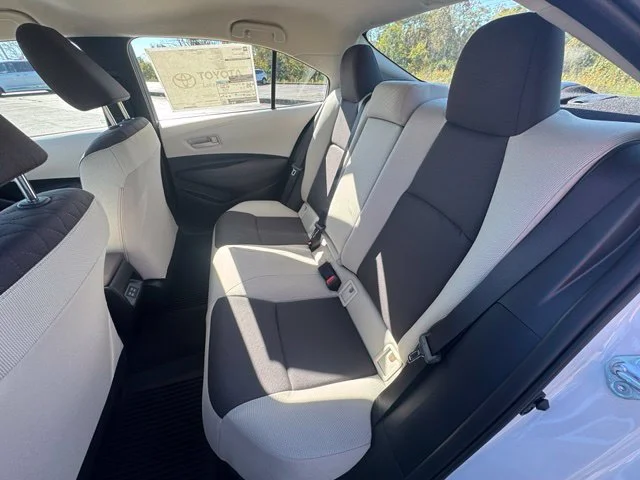 New 2027 Wind Chill Pearl Toyota LE image 15
