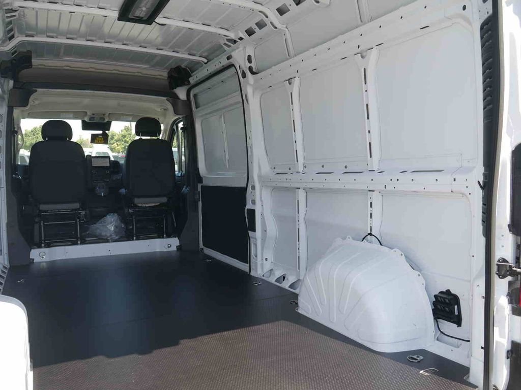 New 2026 Bright White Clear-Coat Exterior Paint RAM  image 15