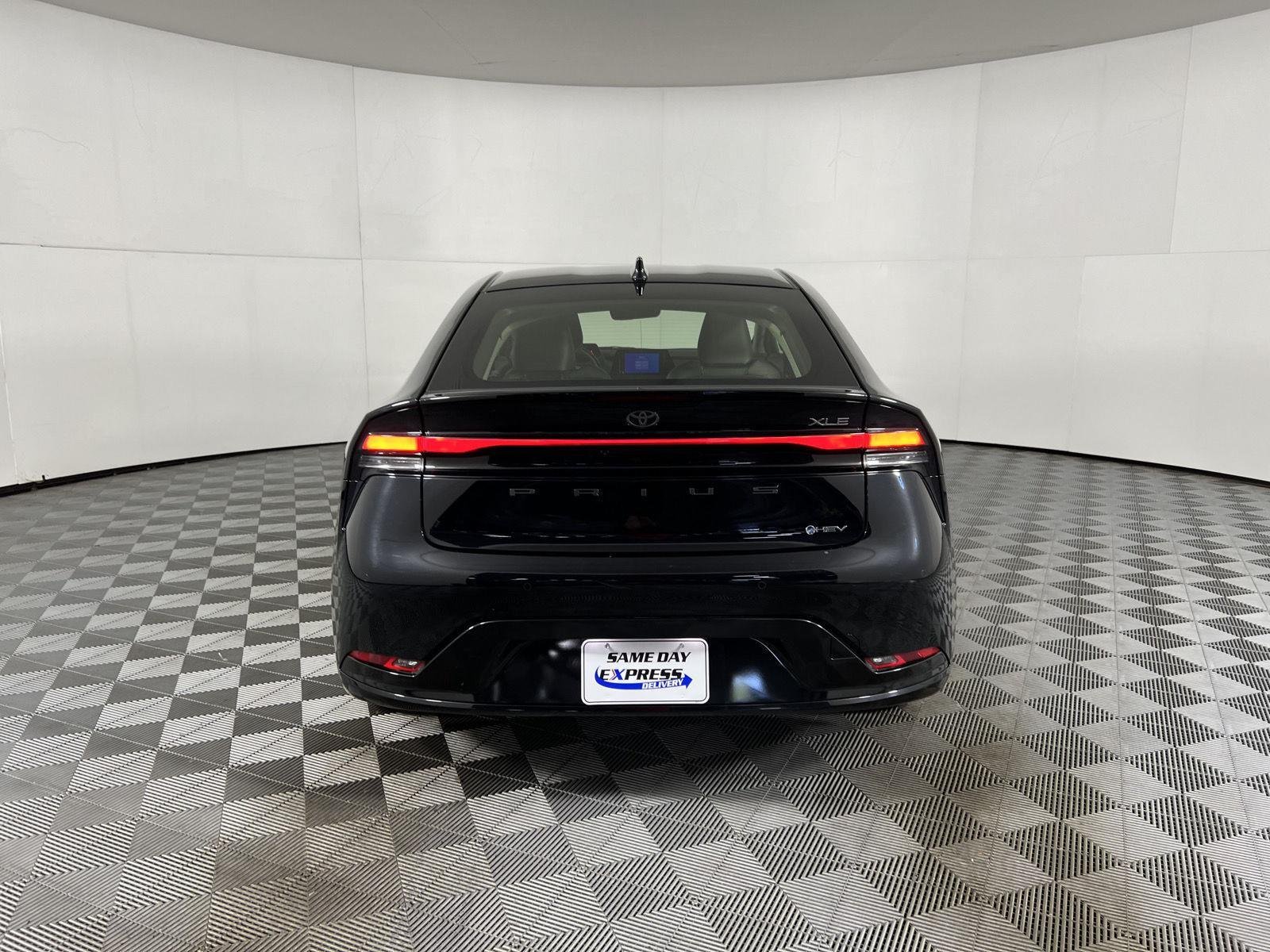 Used 2024 Midnight Black Metallic Toyota XLE image 25