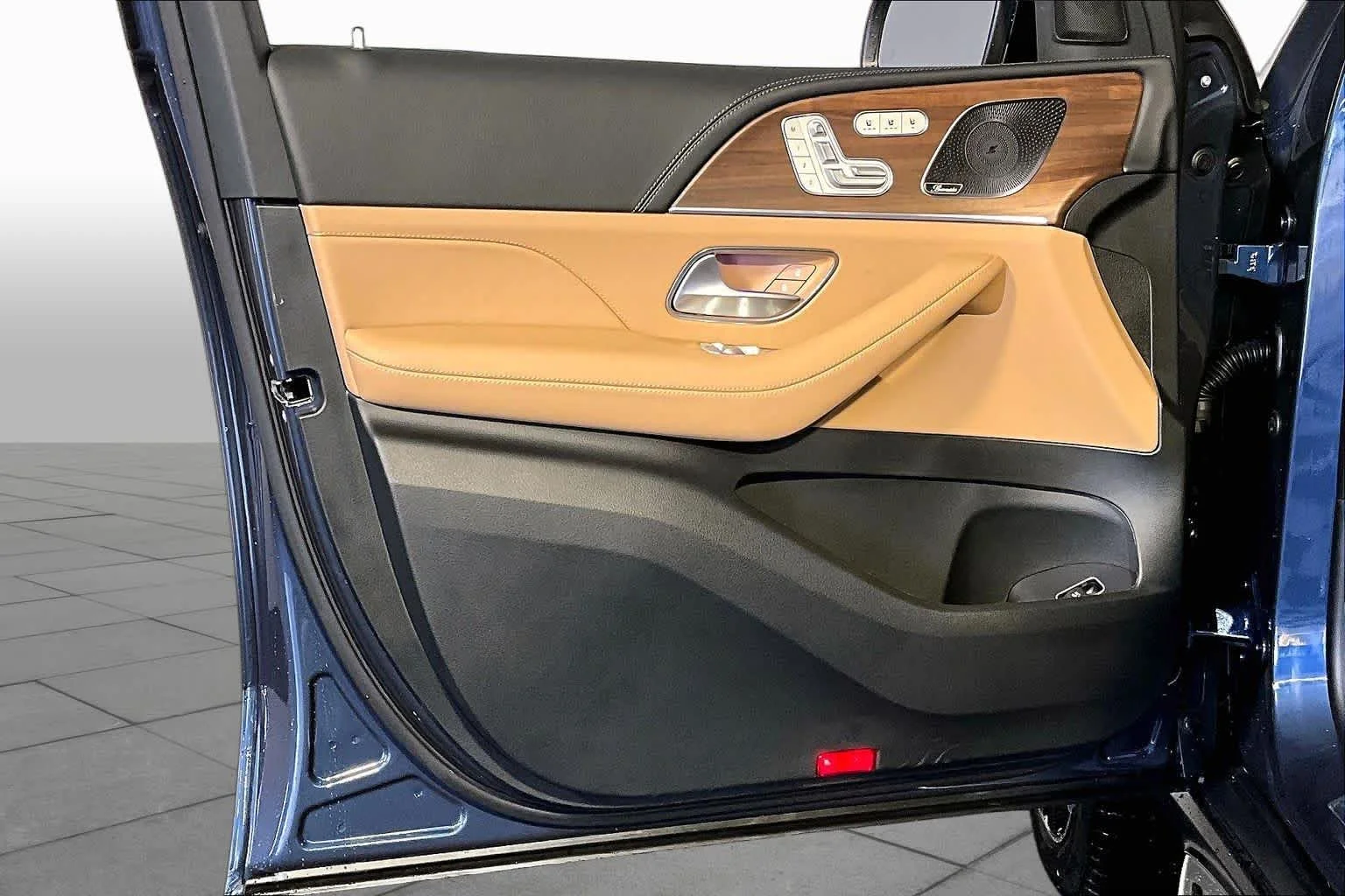 New 2026 Twilight Blue Metallic Mercedes-Benz GLE 580 image 11
