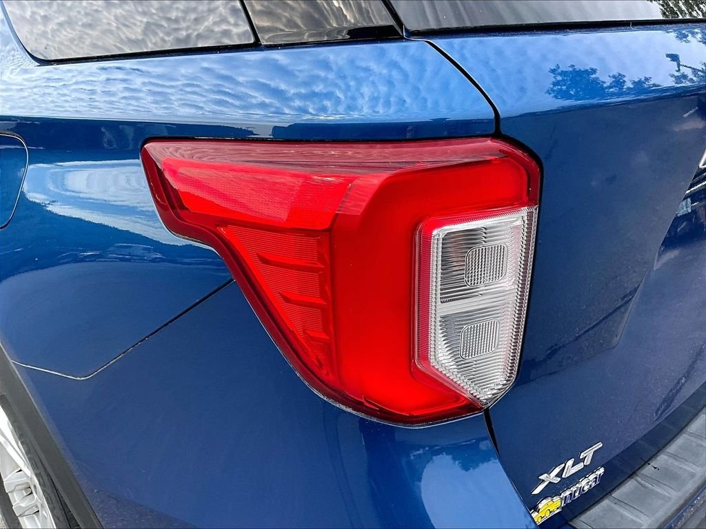 Used 2020 Blue Ford XLT image 34