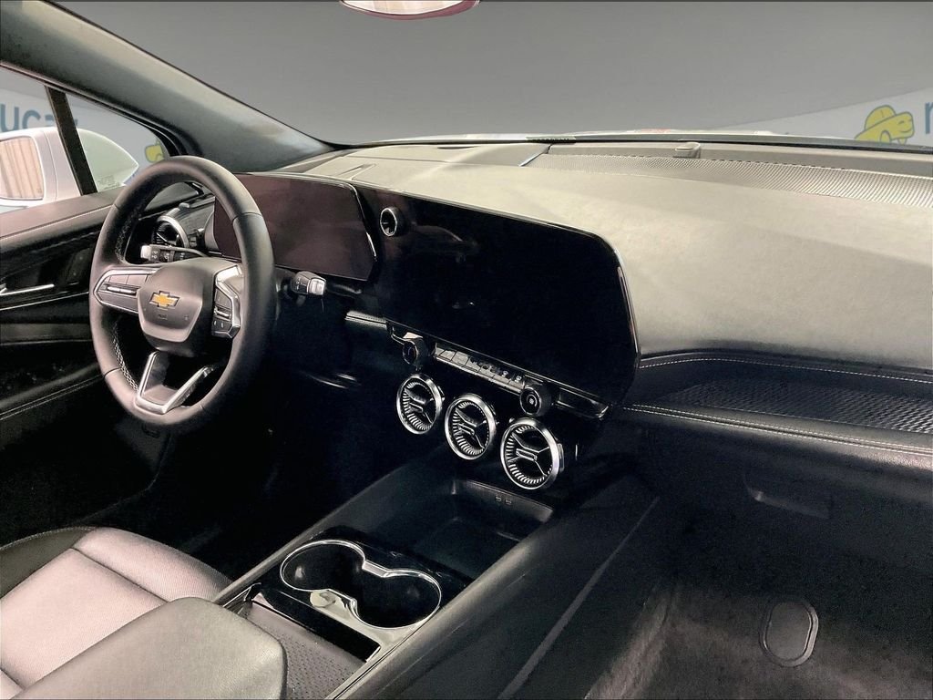 Used 2024 White Chevrolet LT image 14