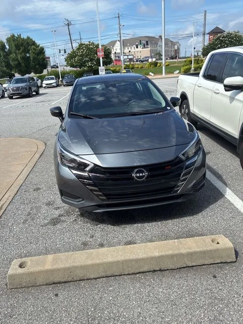 2025 Nissan Versa 1.6 SR CVT's photo