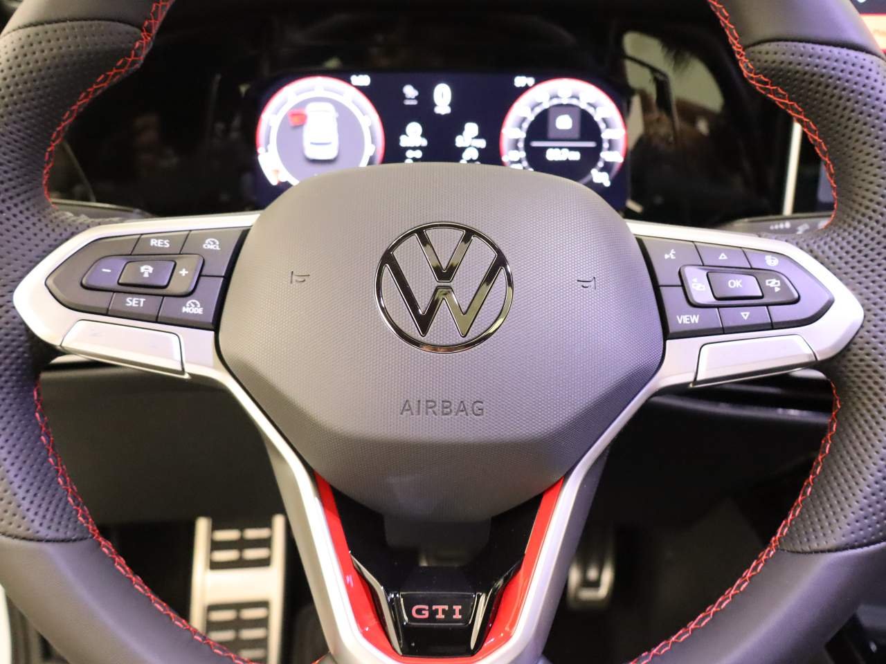 2026 Volkswagen Golf GTI SE - Photo 11