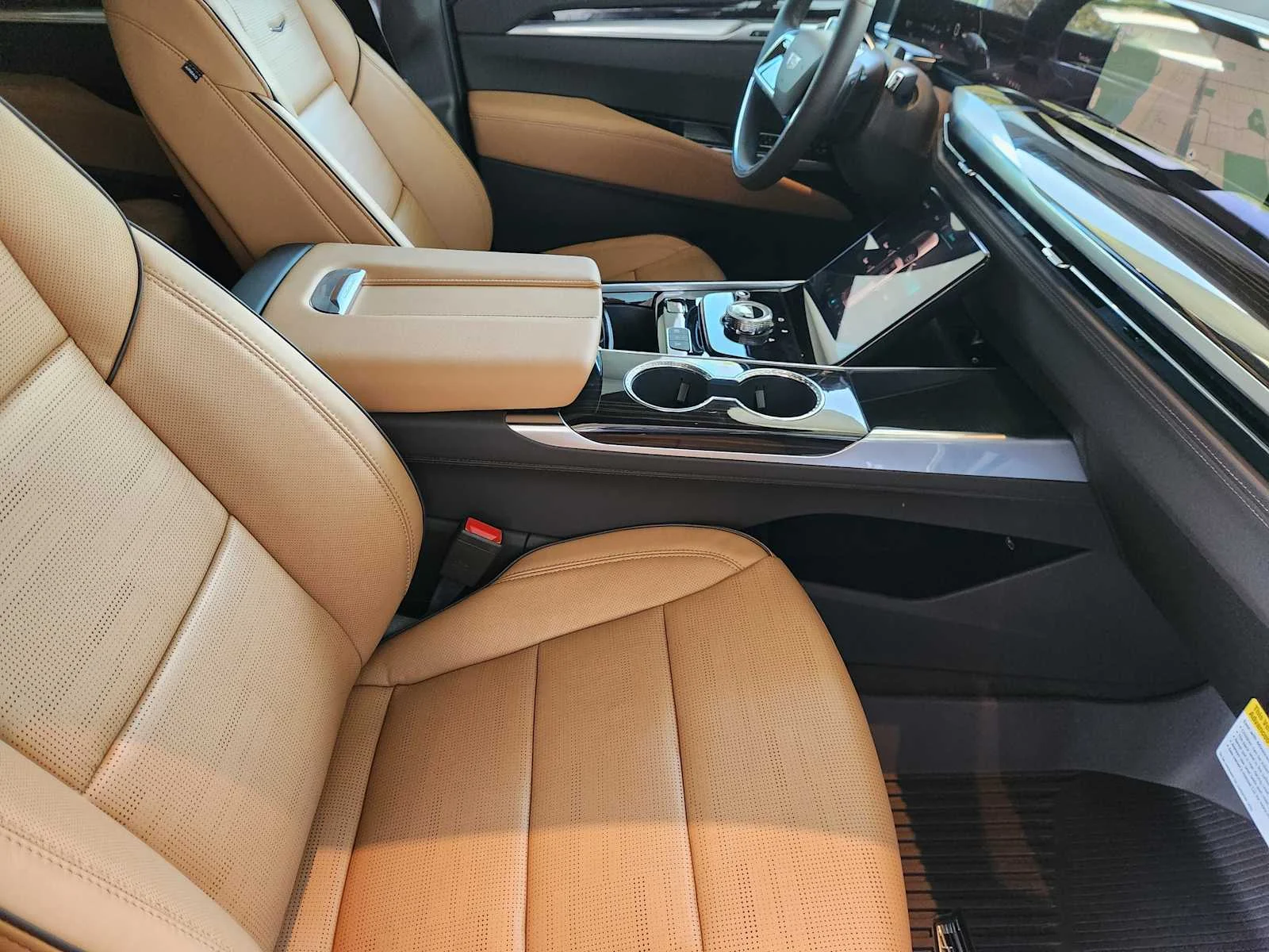 New 2026 Vibrant White Tricoat Cadillac Luxury image 9