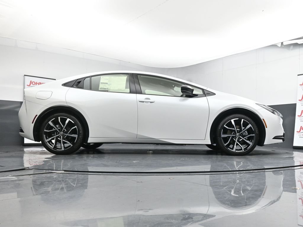 New 2026 Wind Chill Pearl <sup>1</sup> Toyota  XSE image 35