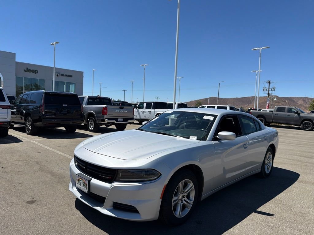 Used 2022 Silver Dodge SXT image 9