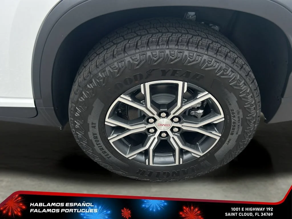 New 2026 Summit White GMC AT4 image 33