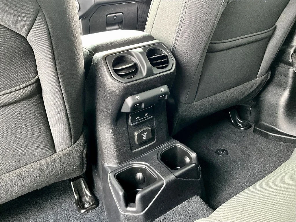 Used 2019 Gray Jeep Unlimited Sahara image 12