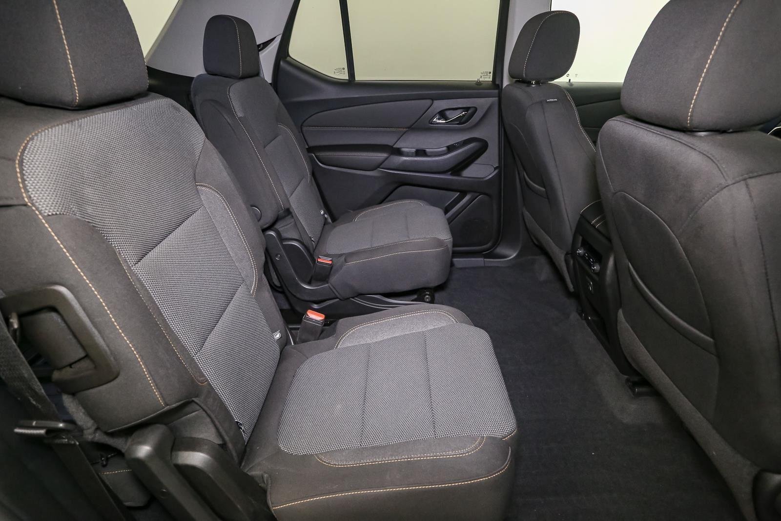 Used 2020 Graphite Metallic Chevrolet LT Cloth image 22