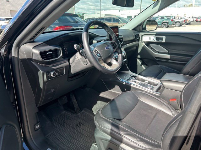 Used 2023 Black Ford Limited image 6