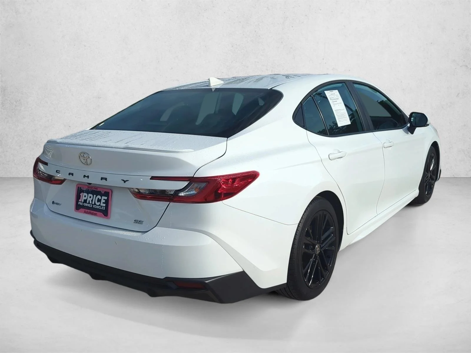 Used 2026 Ice Cap Toyota SE image 5