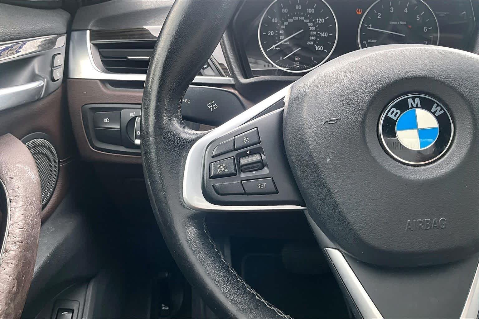 Used 2018 Black Sapphire Metallic BMW sDrive28i image 23