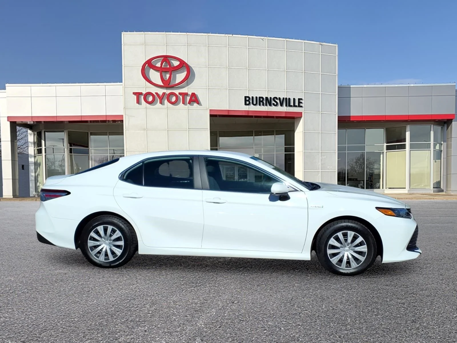 Used 2019 Toyota Camry LE with VIN 4T1B31HK6KU511084 for sale in Burnsville, Minnesota