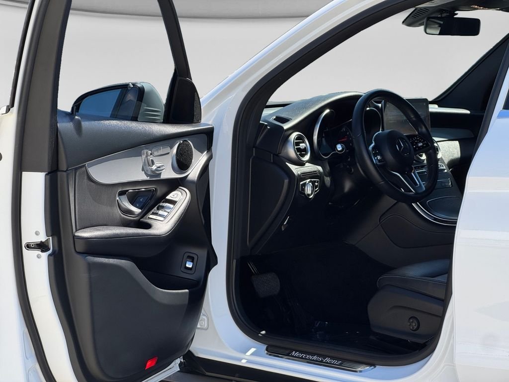 Used 2020 Polar White Mercedes-Benz GLC 300 image 8