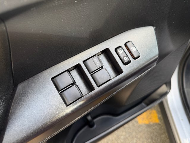 Used 2018 Silver Toyota LE image 28