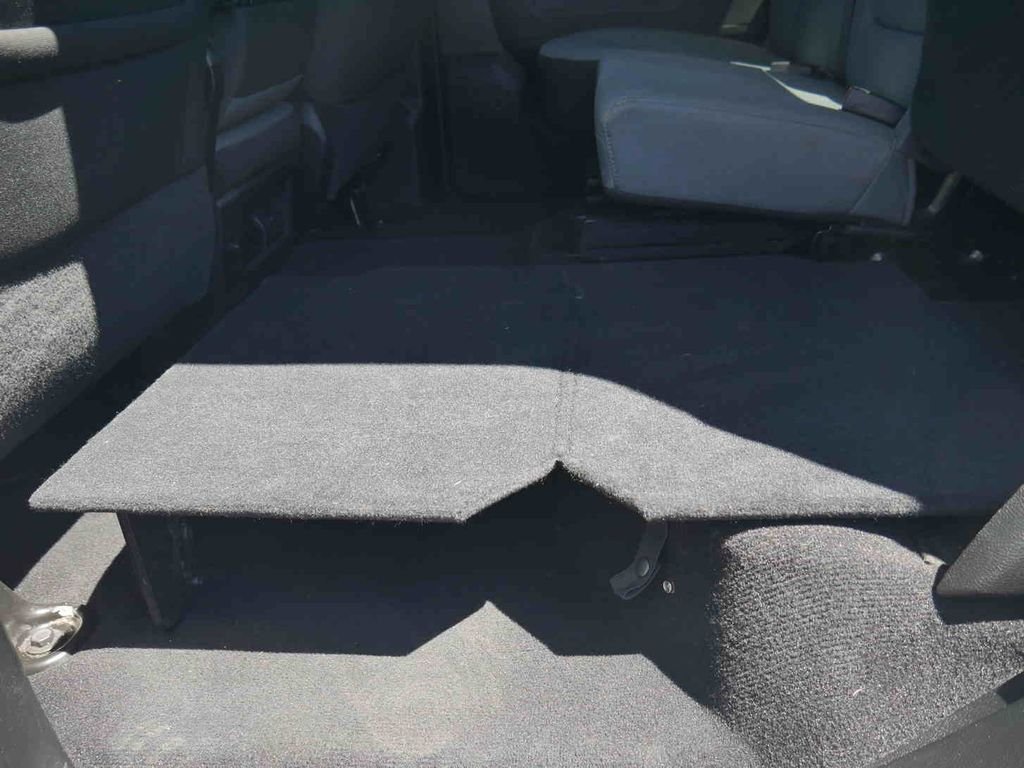 Used 2023 White Ram SLT image 18