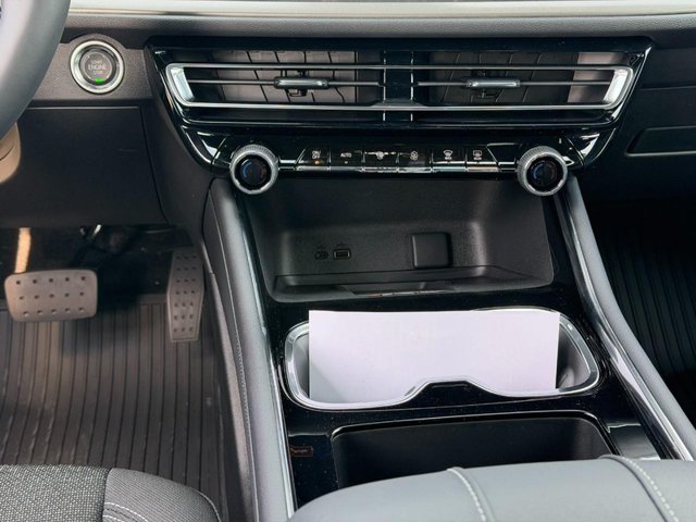 2027 Chevrolet Traverse LT - Photo 9
