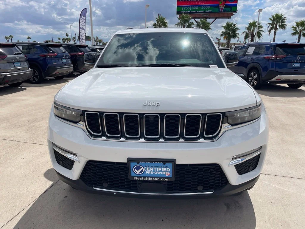 Used 2025 White Jeep Limited image 2