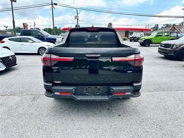 Used 2022 Black Hyundai SEL image 5