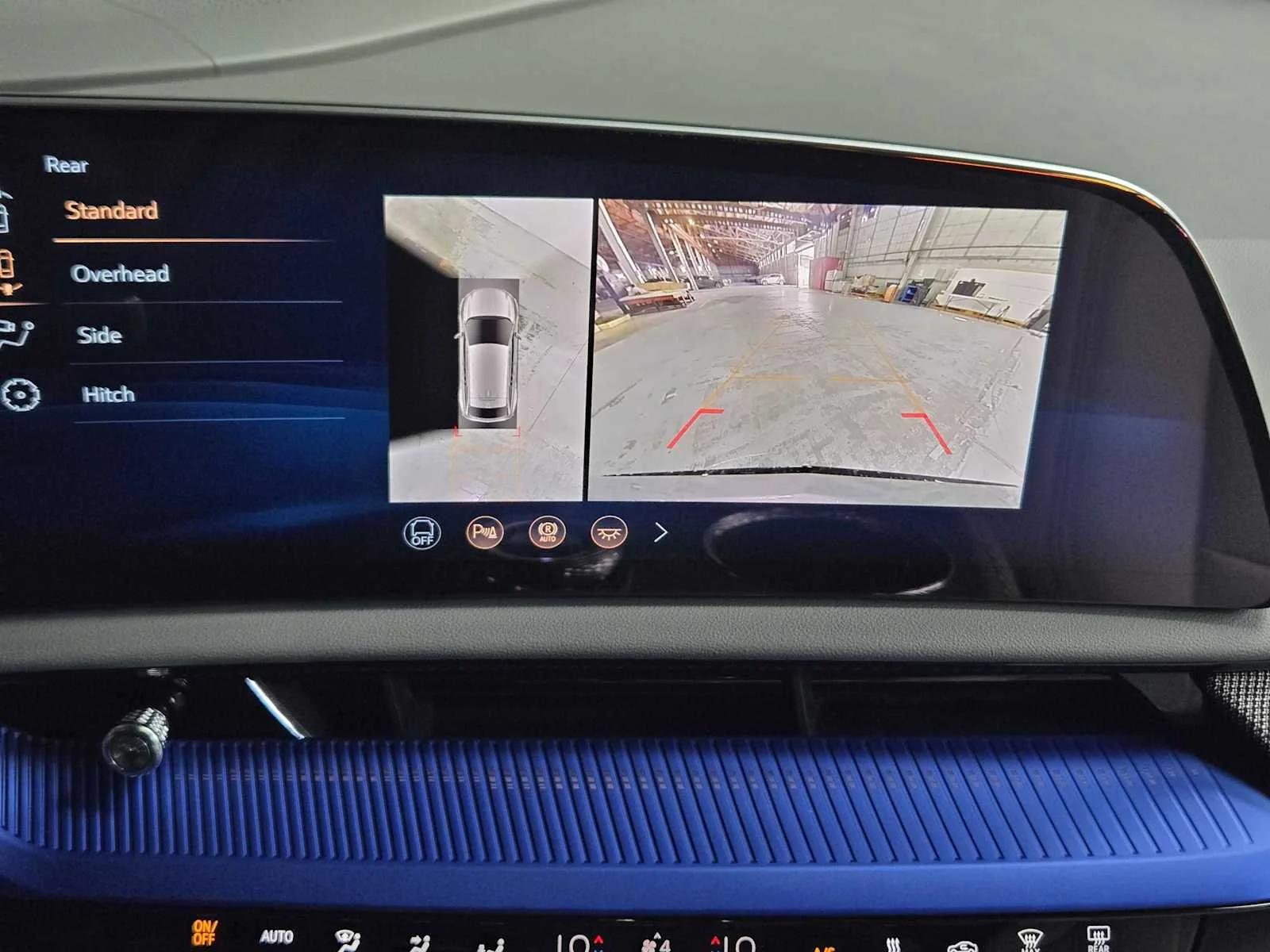2026 Cadillac OPTIQ Luxury - Photo 12