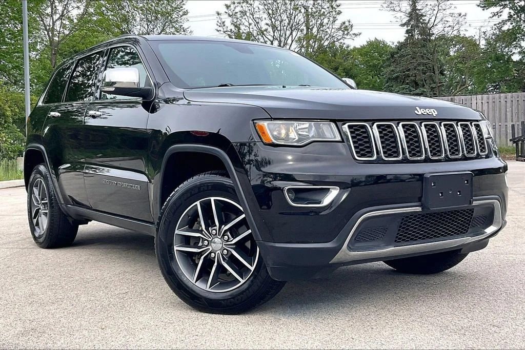 Used 2018 Black Jeep Limited image 33